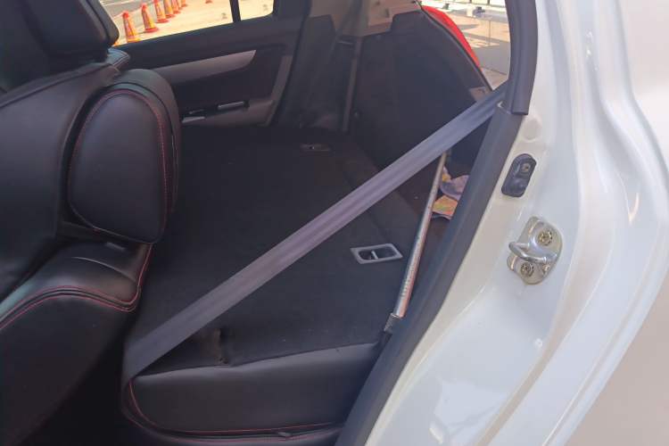 Used Suzuki Swift 2015 1.5L Manual Limited Edition