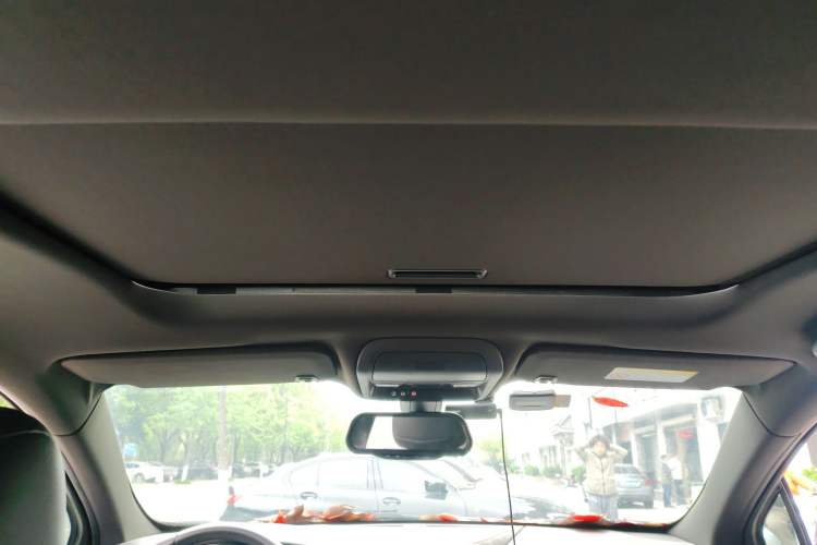 Used Cadillac XT5 2018 25T Tech Model Headliner