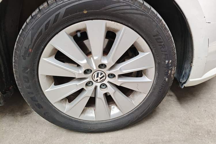 Used Volkswagen Lavida 2013 Restyled Classic 1.6L Automatic Comfort Edition
