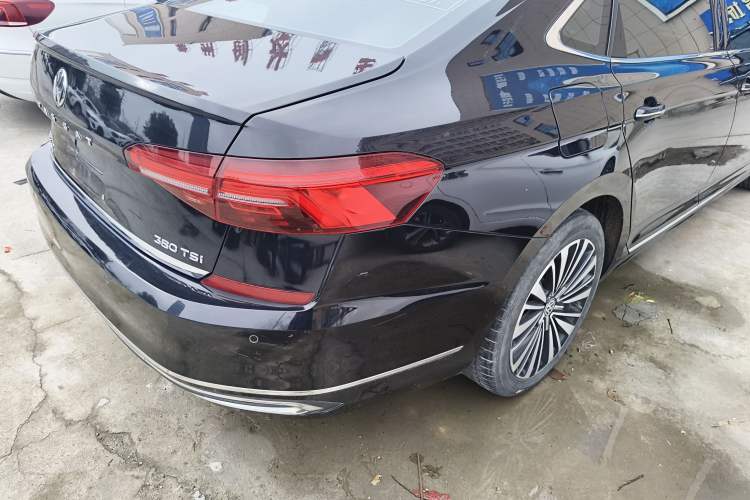 Used Volkswagen Passat 2020 330TSI Luxury Edition China VI
