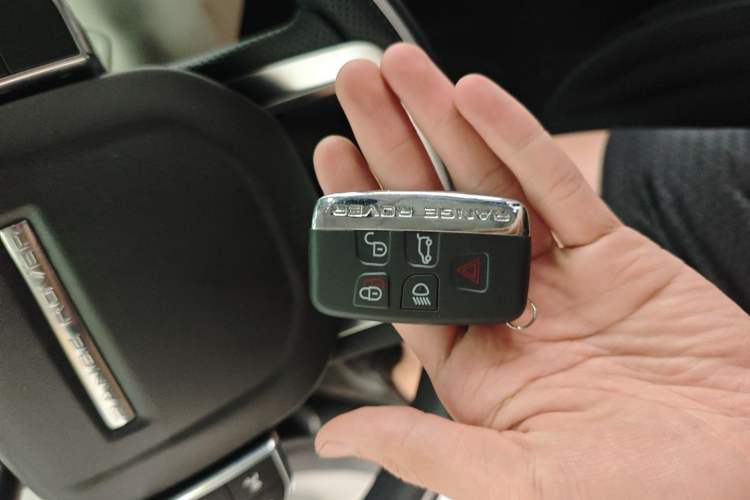 Used Land Rover Range Sport 2014 3.0 SC V6 HSE
