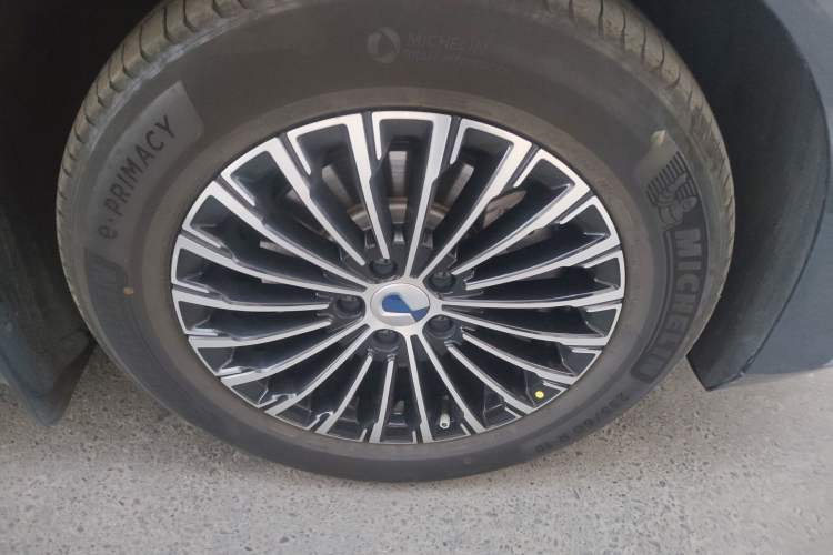 Used Denza D9 2022 DM-i 970 Four-Wheel Drive Prestige Model
