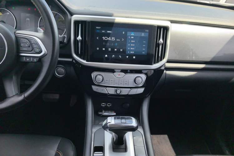 Used Great Wall Poer 2019 2.0T Automatic Gasoline Two-Wheel Drive Comfort Edition GW4C20B Audio And AC Panel