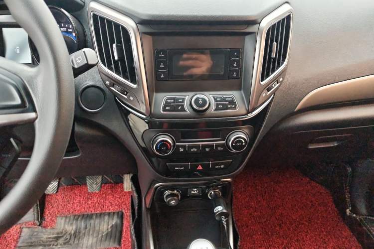 Used Changan CS15 2016 1.5L Manual Fashion Edition
