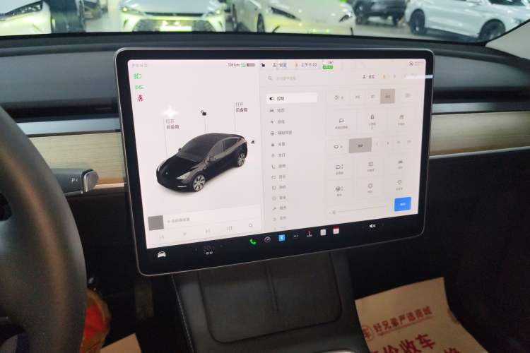 Used Tesla Model Y 2021 Standard Range Rear-Wheel Drive Version Audio And AC Panel