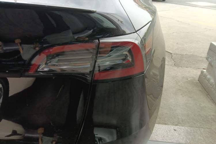 Used Tesla Model Y 2021 Standard Range Rear-Wheel Drive Version Exterior 3