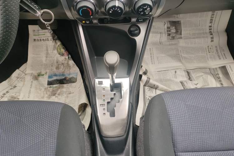 Used Toyota YARiS L Zhi Xuan 2015 1.5E Automatic Charm Edition