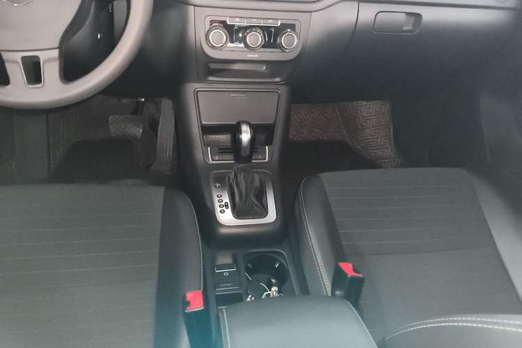 Used Volkswagen Tiguan 2017 300TSI Automatic Two-Wheel Drive Silk Road Luxury Edition