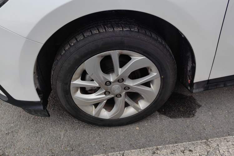 Used Buick Velite 6 2023 Revised Version 430 km Range – Commuter Edition