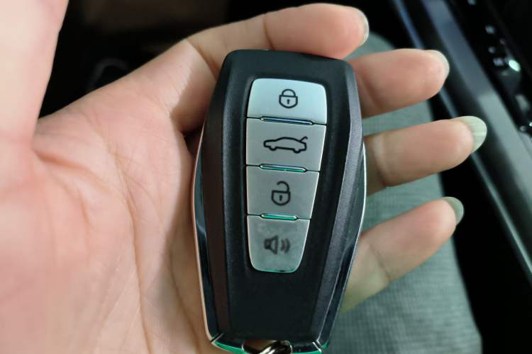 Used Geely Auto Emgrand 2025 4th Generation 1.5L CVT Luxury Version
