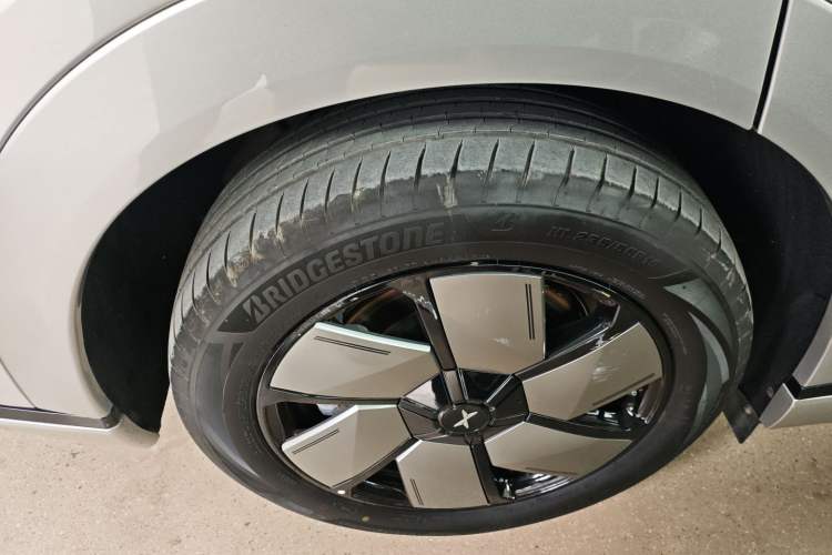 Used XPeng X9 2024 702 Ultra-Long Range Pro