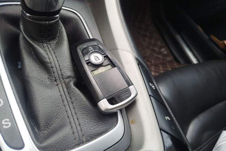 Used Ford Mondeo 2013 2.0L GTDi240 Flagship Edition Vehicle Key