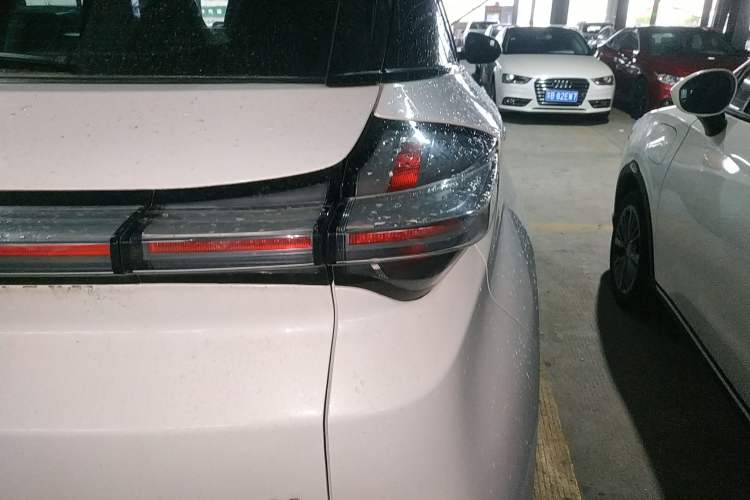 Used NETA U 2022 Zhi400 Pro Ternary Lithium
