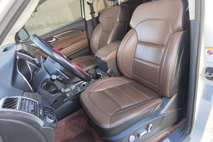 Used Haval H9 2016 2.0T Four-Wheel Drive Elite Version 7 Seats