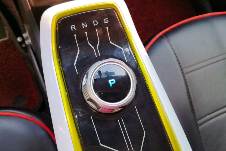 Used CHANGAN OSHAN Benni E-Star 2020 Heartbeat Edition NMC Lithium Gear Lever