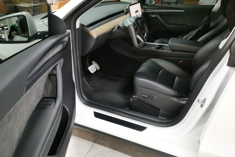 Used Tesla Model Y 2021 Performance High-Performance All-Wheel-Drive Version