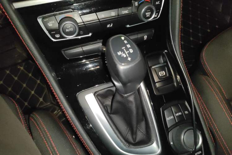 Used BMW 2 Series Gran Tourer 2015 218i Sports Design Package Gear Lever