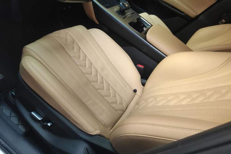 Used BYD Song L DM-i 2024 112 km Beyond Edition
