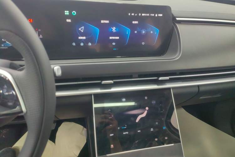 Used BAIC Beijing X7 2023 1.5TD DCT Premium+ Edition Audio And AC Panel