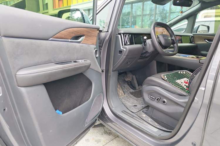 Used Hycan V09 2023 Luxury Edition 620
