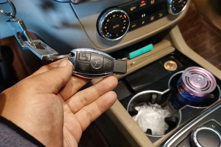 Used Mercedes-Benz M-Class 2014 ML 320 4MATIC
