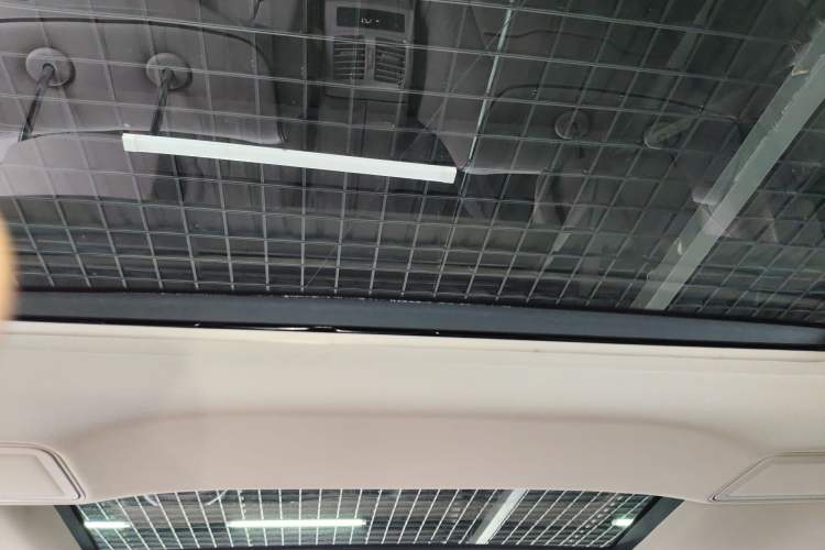 Used Mercedes-Benz E-Class 2015 E 320 L 4MATIC Headliner