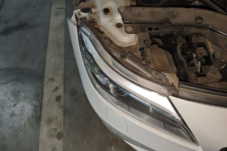 Used BMW Z4 2013 sDrive20i Leading Model Right Front Headlight