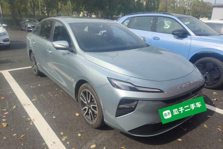 Used Roewe D6 2025 450km Deluxe Edition Front Right 45 Deg