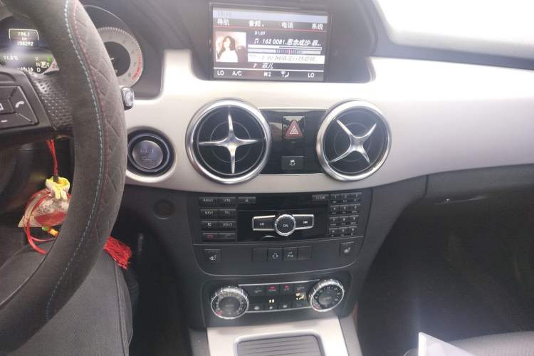 Used Mercedes-Benz GLK-Class 2013 Facelift GLK 300 4MATIC Fashion Edition