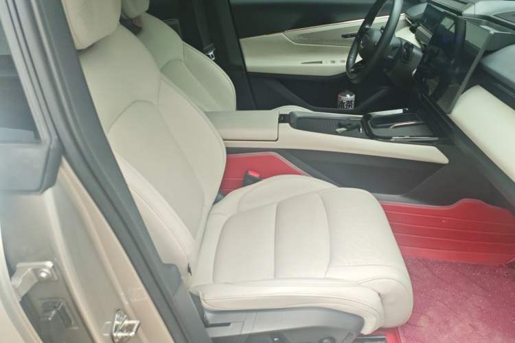 Used Lynk & Co 08 EM-P 2023 245km Ultra-Long Range Halo