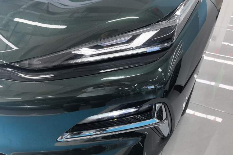 Used Geely Galaxy 8 2025 130km EM-P Starship Edition
