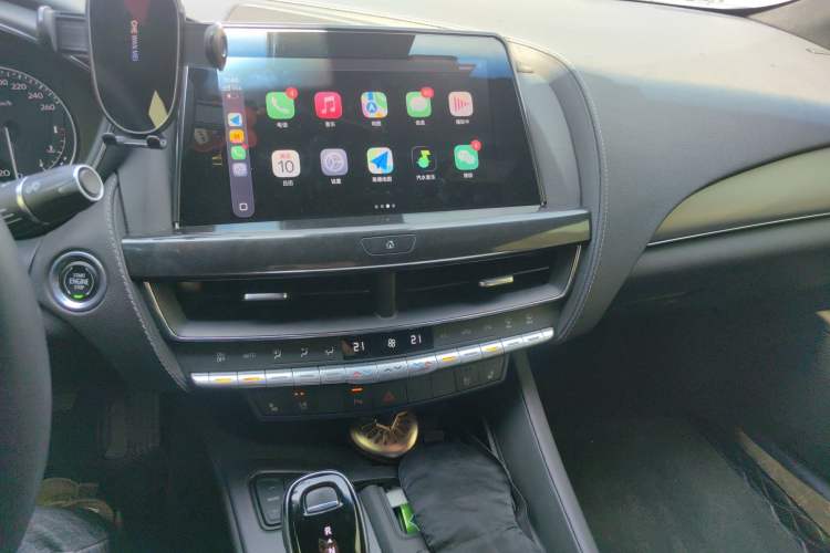 Used Cadillac CT5 2022 28T Luxury Edition Audio And AC Panel