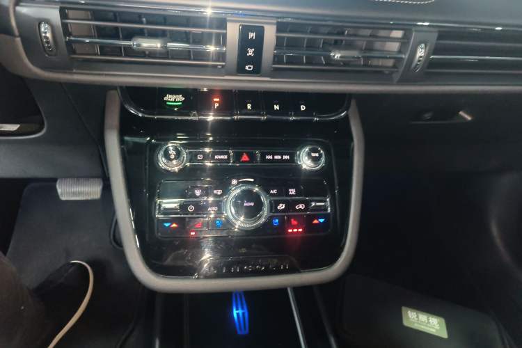 Used Lincoln Corsair 2021 2.0T Two-Wheel-Drive Luxury Edition