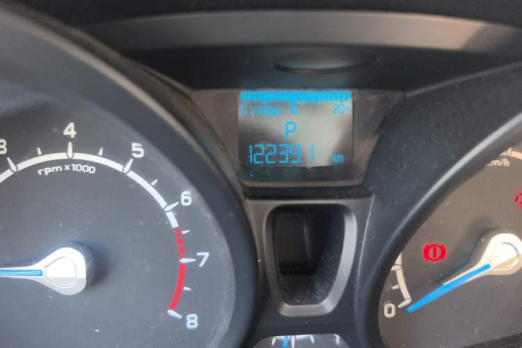 Used Ford EcoSport 2013 1.5L Automatic Fashion Model