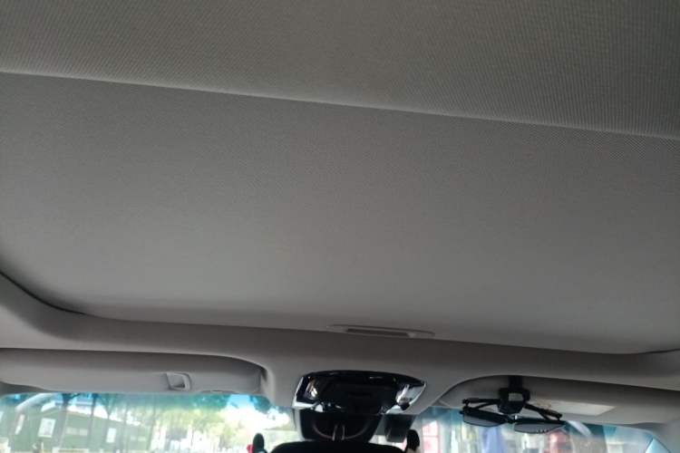 Used Toyota Venza 2023 2.0L CVT Two-Wheel Drive Prestige Version Headliner