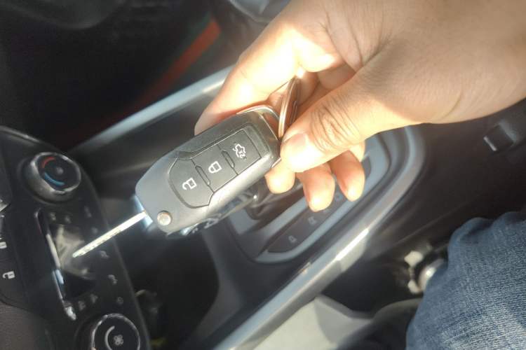 Used Ford Escort 2015 1.5L Automatic Fashion Model