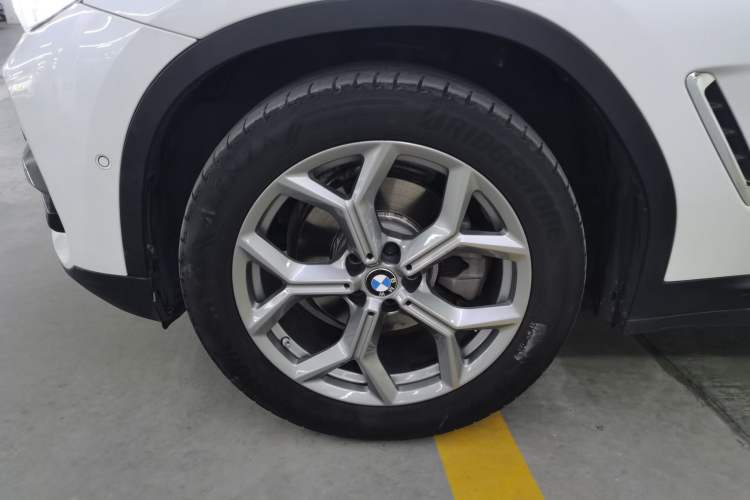 Used BMW X3 2020 xDrive28i Luxury Package Left Front Wheel Hub