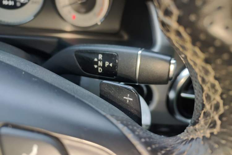 Used Mercedes-Benz GLK-Class 2013 GLK 300 4MATIC Dynamic Sunroof Model Gear Lever