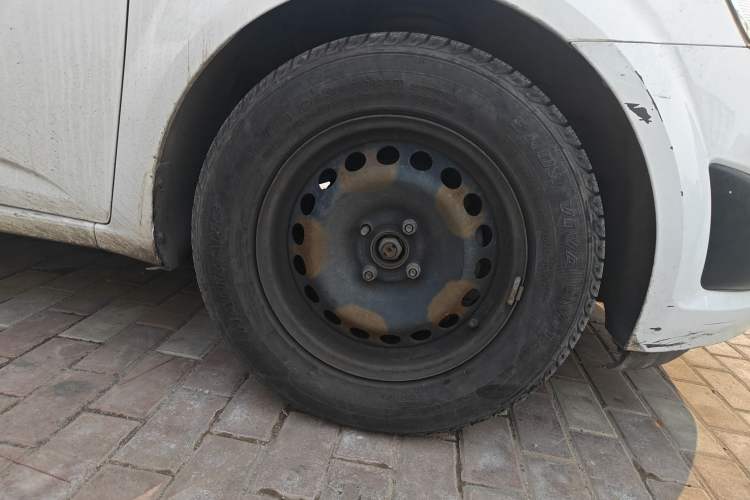 Used Chevrolet Aveo Sonic 2011 Sedan 1.4L MT SL