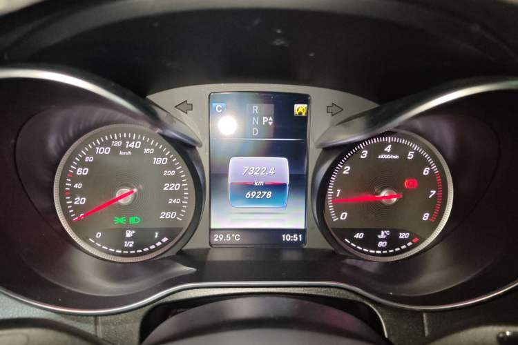 Used Mercedes-Benz GLC Coupe 2017 GLC 260 4MATIC Coupe SUV
