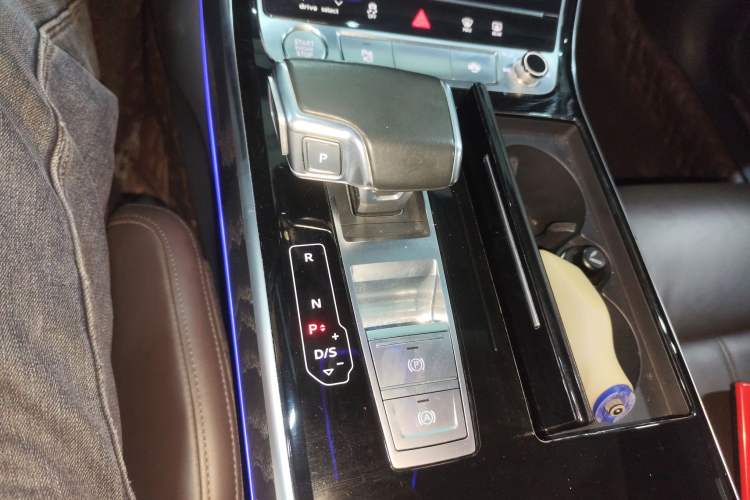 Used Audi A8 2019 Facelifted Plus A8L 50 TFSI quattro Comfort Version
