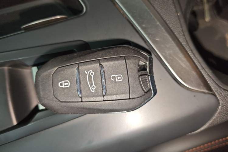 Used Peugeot 5008 2017 350THP 5-Seat Elite Edition