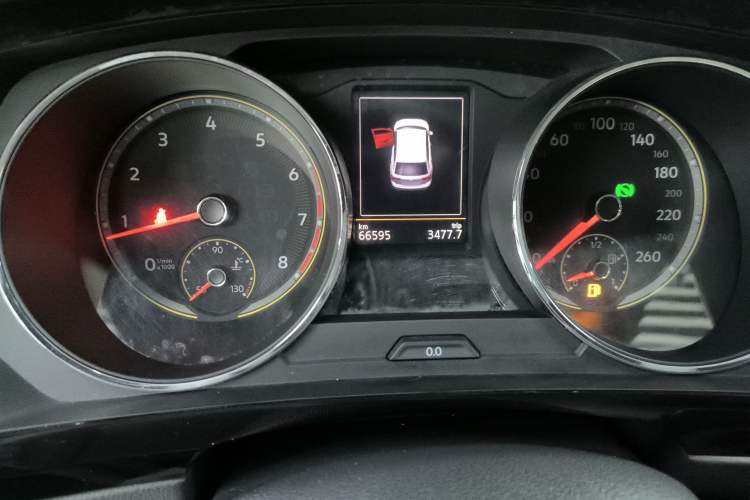 Used Volkswagen Tiguan L 2021 330TSI Automatic Two-Wheel Drive Smart Edition Odometer Close Up