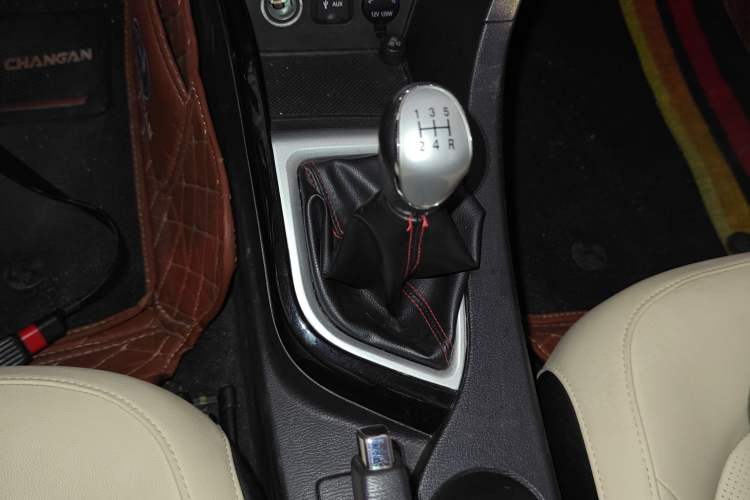 Used Changan Alsvin V7 2016 1.6L Manual Enjoyment Model China V Standard
