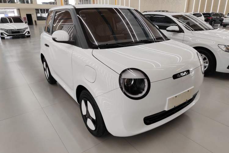 Used CHANGAN NEVO Lumin 2023 205km Xiangqin Version Front Right 45 Deg