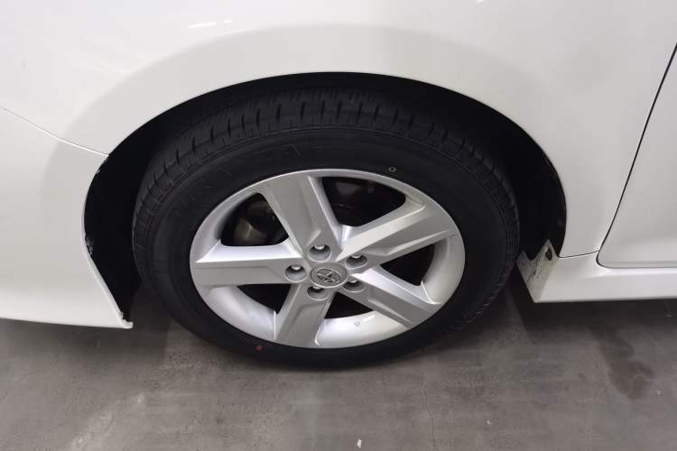 Used Toyota Camry 2012 Junrui 2.0S Radiant Edition Left Front Wheel Hub