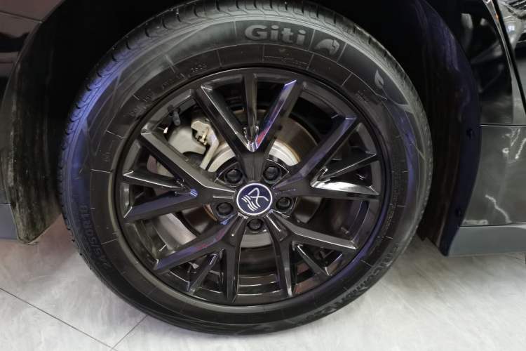 Used BYD Han 2024 DM-i Glory Edition 121KM Prestige Model Right Rear Wheel Hub