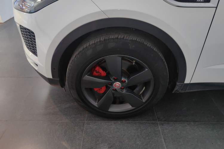 Used Jaguar E-PACE 2018 P250 SE China VI Left Front Wheel Hub