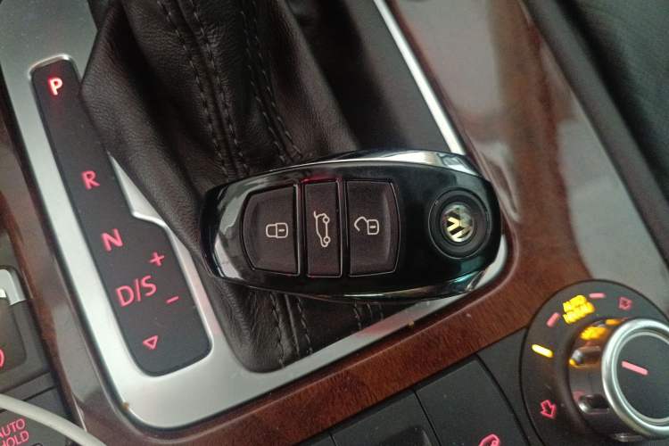 Used Volkswagen Touareg 2013 3.0 TSI X 10th Anniversary Limited Edition Vehicle Key