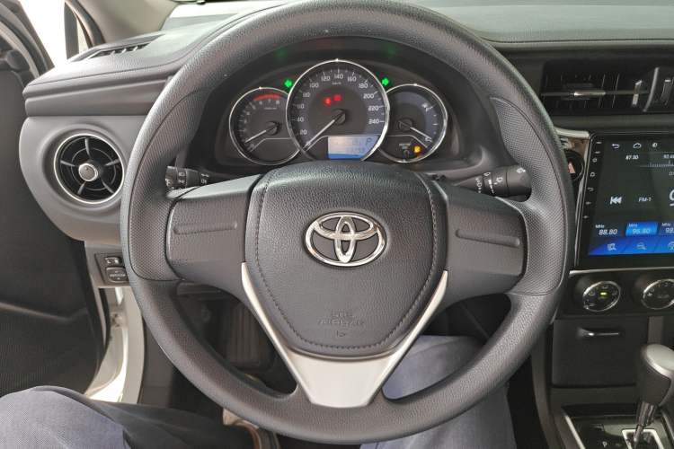 Used Toyota Corolla 2017 Revised Version 1.2T S-CVT GL Steering Wheel